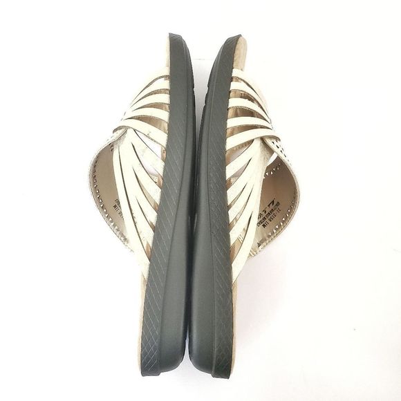 Easy Street Women Comfort Slides Sandals Gold Size 11 - Picture 6 of 10